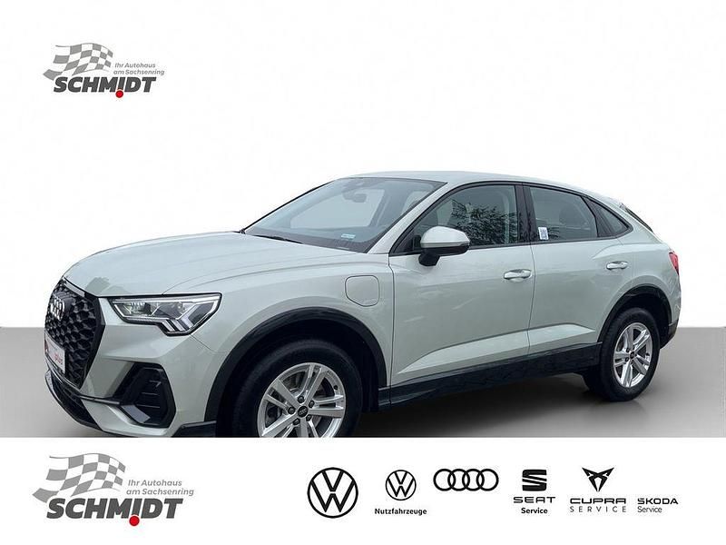 Silber Gebraucht 2022 Audi Q3 Sportback Ambiente SUV | 29.975 € (Superpreis) - Bild 1/4