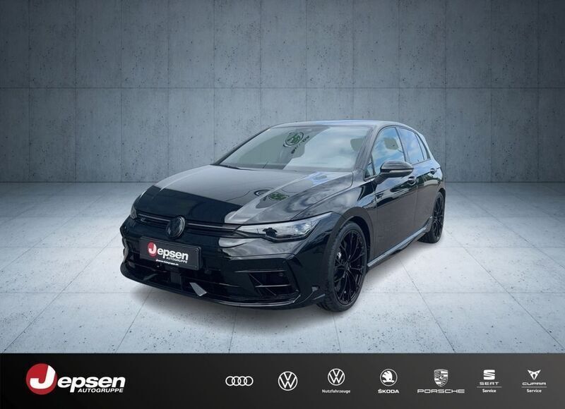Schwarz Gebraucht 2024 VW Golf VIII Black Edition Limousine | 54.970 € (Teuer) - Bild 1/4