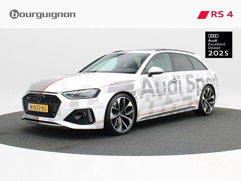Grau Gebraucht 2020 Audi RS4 Sport Kombi | 69.850 € (Teuer) - Bild 1/4