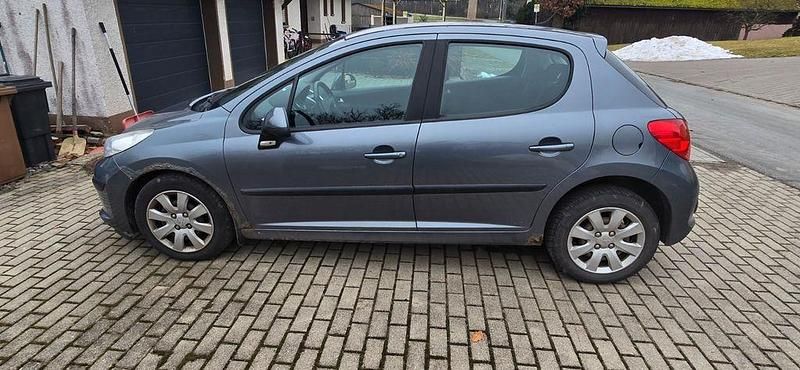Grau Gebraucht 2009 Peugeot 207 Filou Kombi | 1.000 € (Superpreis) - Bild 1/3