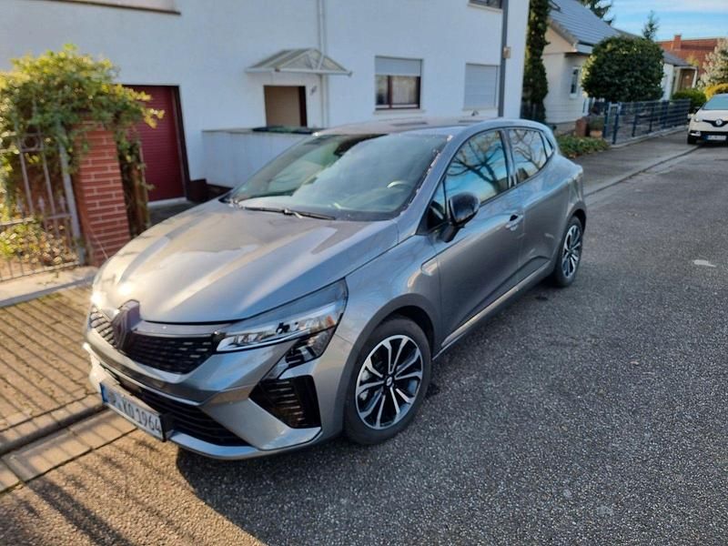 Gebraucht Renault Clio V 94 PS (69 kW) 2023 Grau Kleinwagen