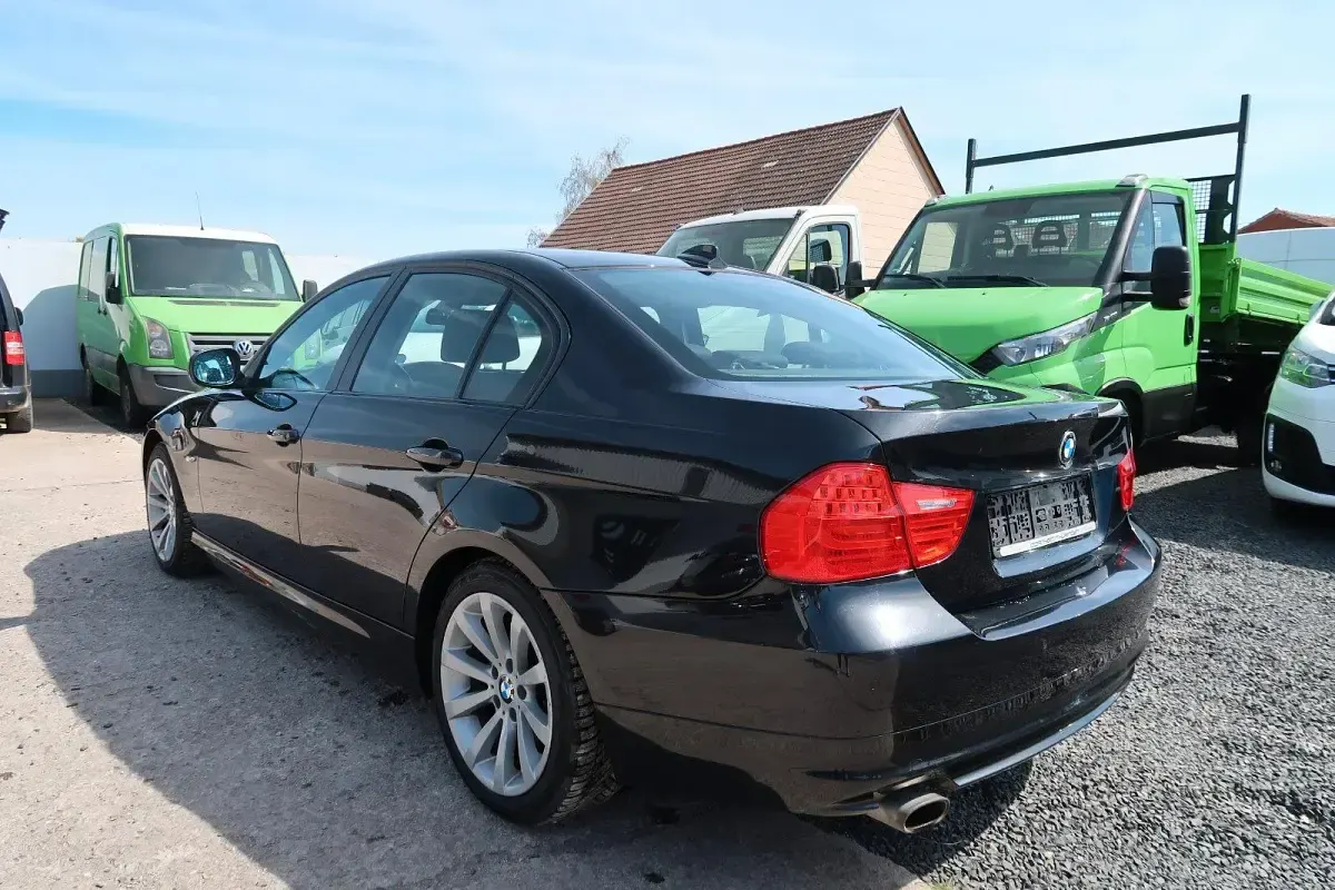 Usata BMW 320 170 CV (125 kW) 2008 Nero Berlina