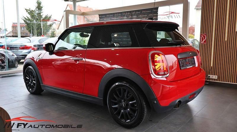 Gebraucht Mini ONE 102 PS (75 kW) 2020 Rot Kleinwagen