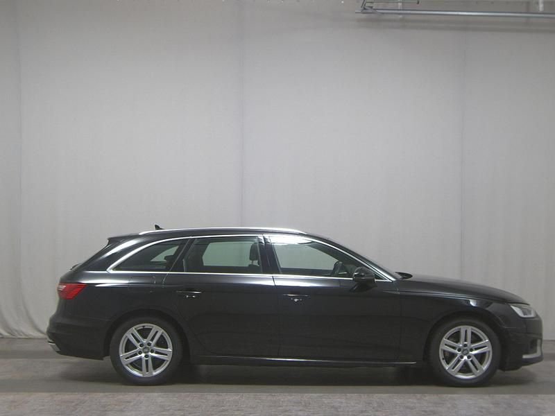 Schwarz Gebraucht 2021 Audi A4 Advanced Kombi | 19.480 € (Superpreis) - Bild 1/4