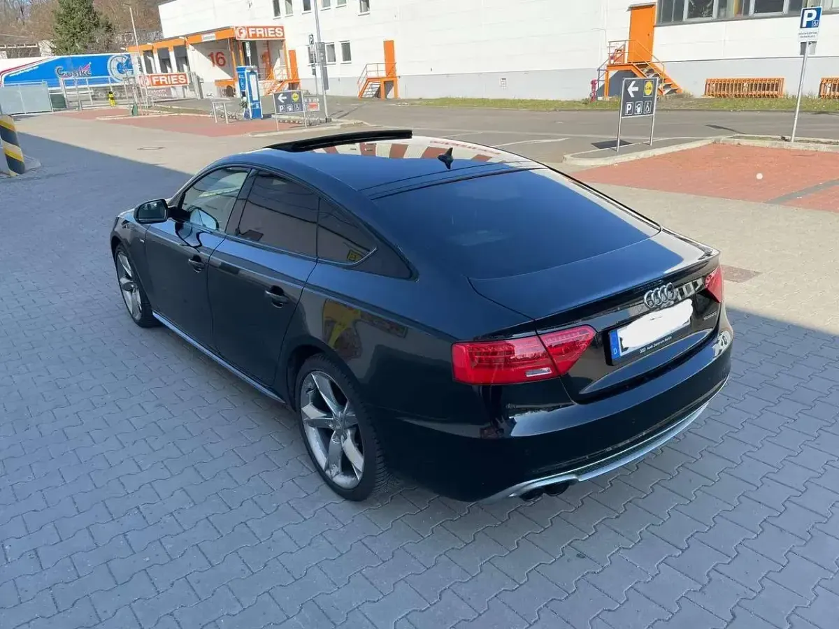 Gebraucht Audi A5 Sportback Comfort 190 PS (139 kW) 2016 Schwarz Kleinwagen