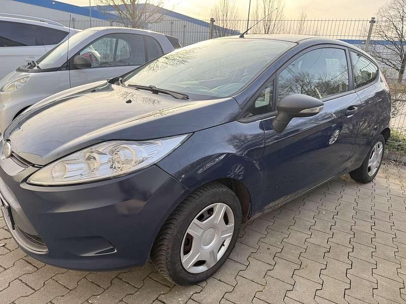 Gebraucht Ford Fiesta Ambiente 60 PS (44 kW) 2009 Blazerblau Kleinwagen