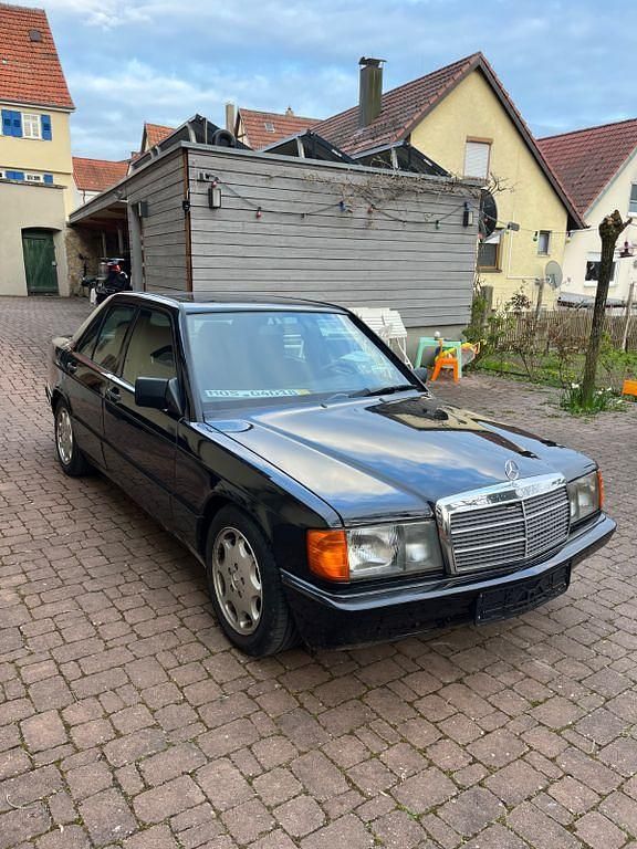 Gebraucht Mercedes 190 109 PS (80 kW) 1992 Schwarz Limousine