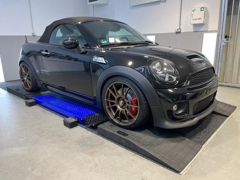 Schwarz Gebraucht 2015 Mini John Cooper Works Cabriolet Cabrio | 16.555 € - Bild 1/4