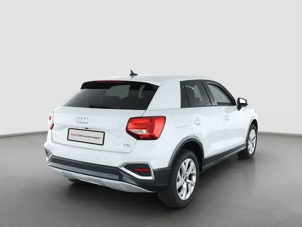 Gebraucht Audi Q2 Advanced Plus 150 PS (110 kW) 2026 Gletscherweiß metallic SUV