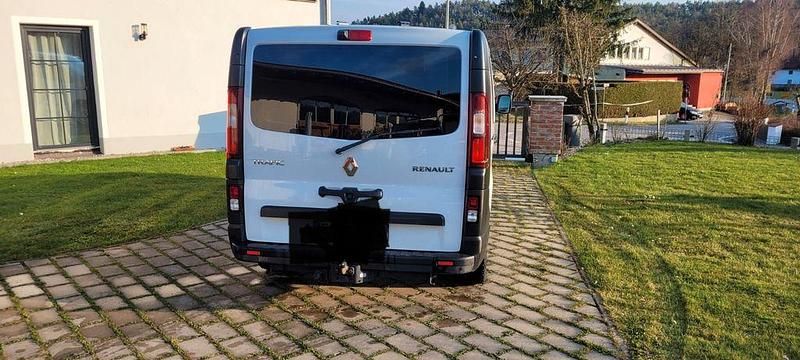 Gebraucht Renault Trafic 125 PS (91 kW) 2018 Weiß Van / Kleinbus