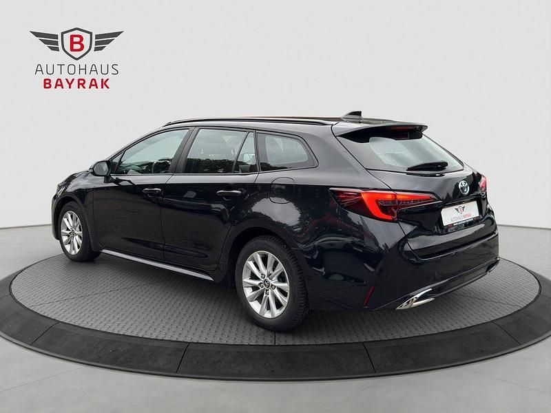 Gebraucht Toyota Corolla 98 PS (72 kW) 2023 Schwarz Kombi