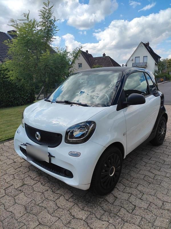 Schwarz Gebraucht 2015 Smart ForTwo Coupé Coupé | 8.000 € (Etwas zu teuer) - Bild 1/4