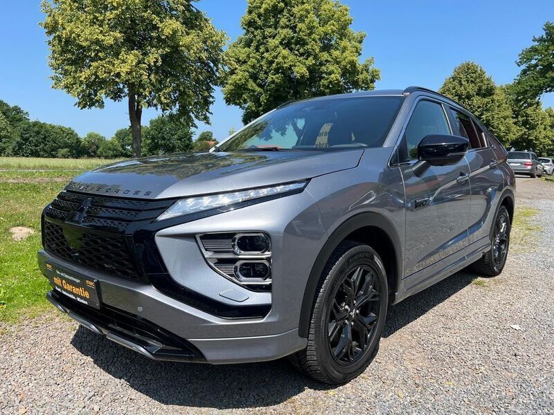 Platinumgrau (m) Gebraucht 2022 Mitsubishi Eclipse Cross Plus SUV | 25.990 € (Fairer Preis) - Bild 1/4