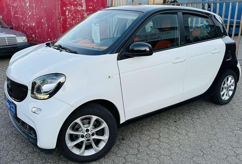 Second-hand Smart ForFour 71 CP (52 kW) 2016 Negru Hatchback