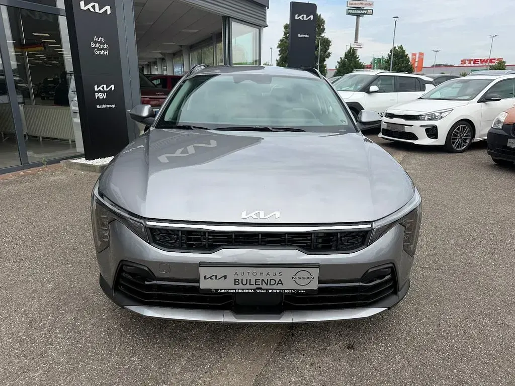 Neu Kia K4 150 PS (110 kW) 2026 Grau Kombi