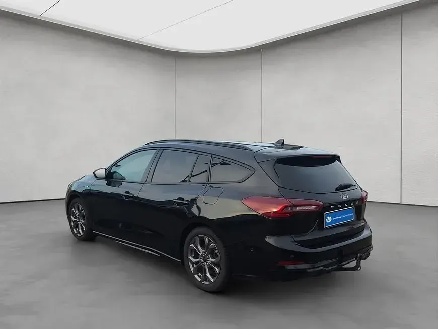 Gebraucht Ford Focus ST-Line X 155 PS (114 kW) 2024 Schwarz Limousine