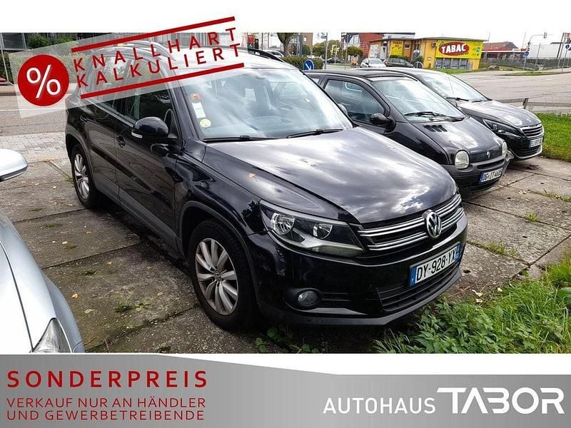 Deep black perleffekt Gebraucht 2016 VW Tiguan Trendline SUV | 9.985 € (Teuer) - Bild 1/4