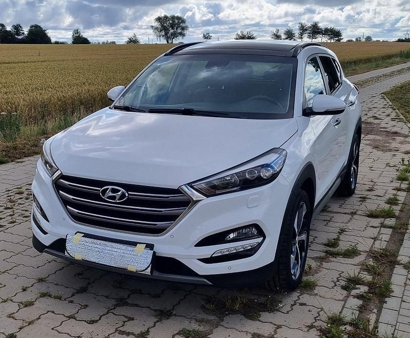 Weiß Gebraucht 2017 Hyundai Tucson SUV | 16.000 € (Guter Preis) - Bild 1/4