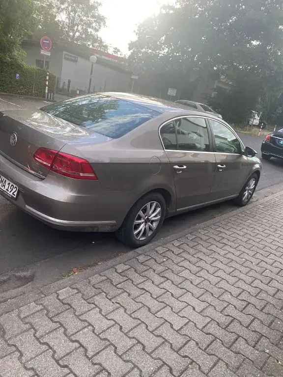 Gebraucht VW Passat Comfortline 122 PS (89 kW) 2013 Beige Limousine