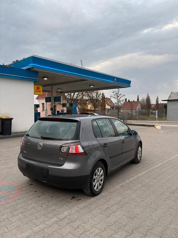 Gebraucht VW Golf V 90 PS (66 kW) 2005 Grau Kleinwagen