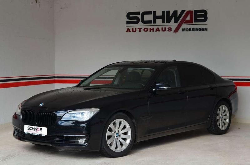 Schwarz Gebraucht 2013 BMW 730 Sport Line Limousine | 13.500 € (Superpreis) - Bild 1/4