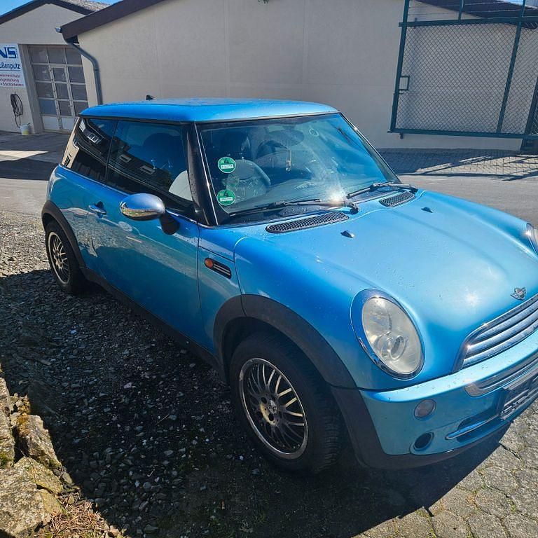 Second-hand Mini ONE 90 CP (66 kW) 2004 Albastru Hatchback