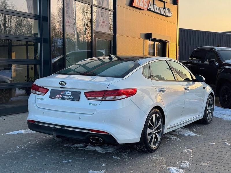 Gebraucht Kia Optima Spirit 141 PS (103 kW) 2016 Weiß Limousine