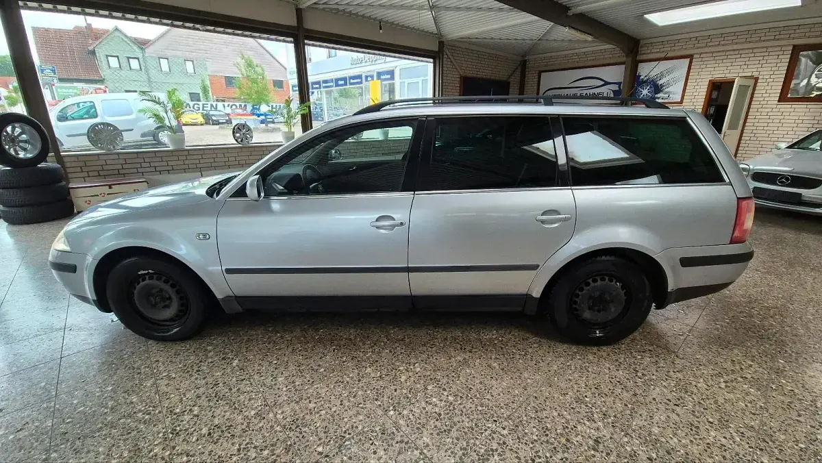 Gebraucht VW Passat 102 PS (75 kW) 2003 Silber Kombi