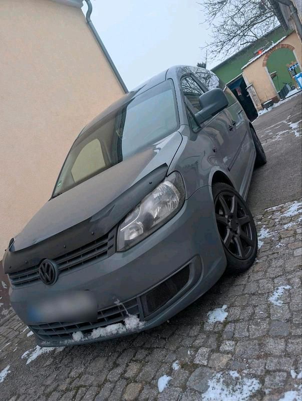 Gebraucht VW Caddy Maxi 102 PS (75 kW) 2013 Grau Van / Kleinbus