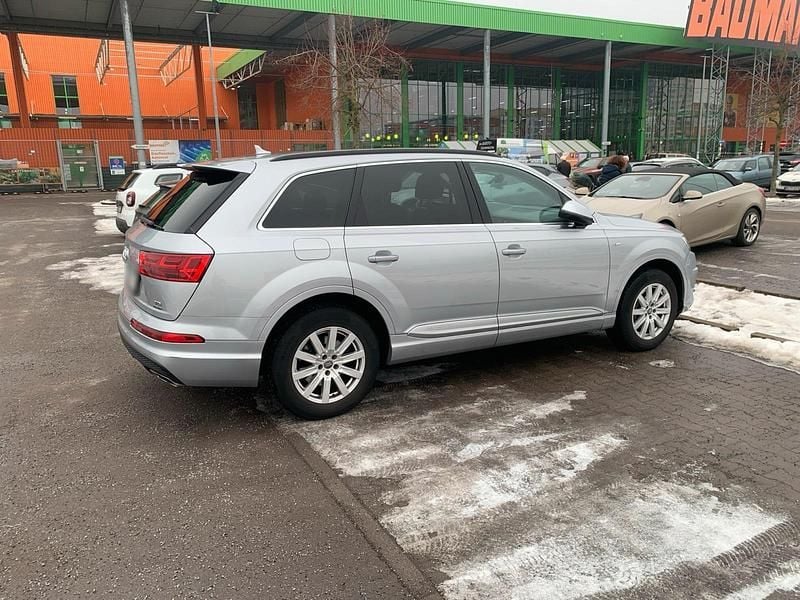 Second-hand Audi Q7 218 CP (160 kW) 2017 Gri SUV