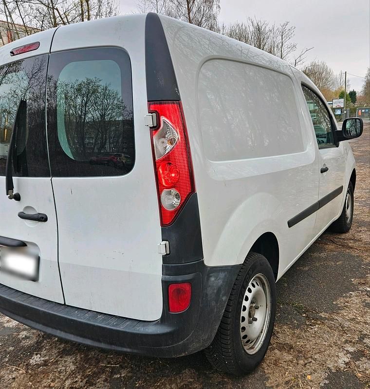 Second-hand Renault Kangoo 87 CP (63 kW) 2011 Alb Monovolum