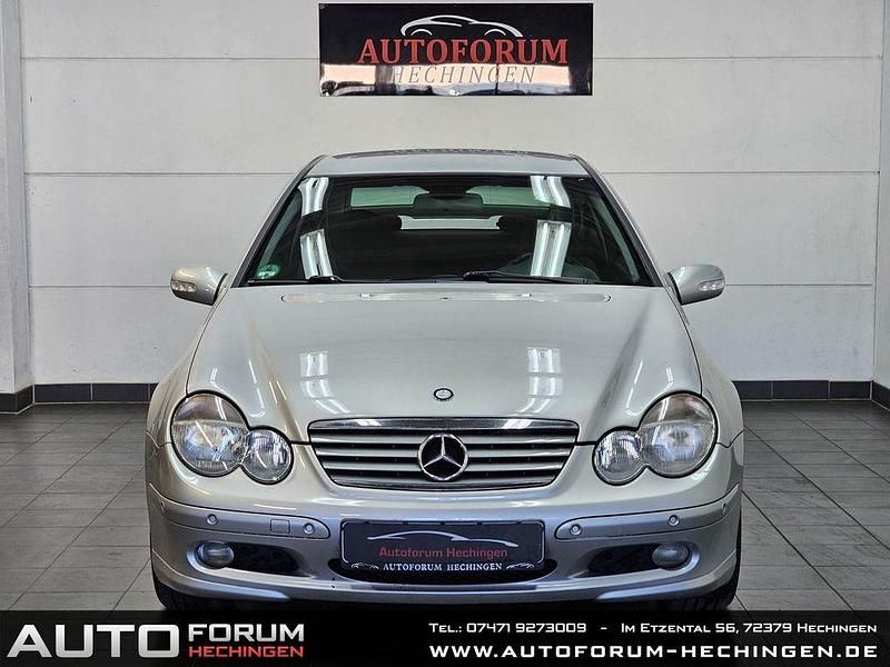 Gebraucht Mercedes C220 143 PS (105 kW) 2002 Silber Coupé