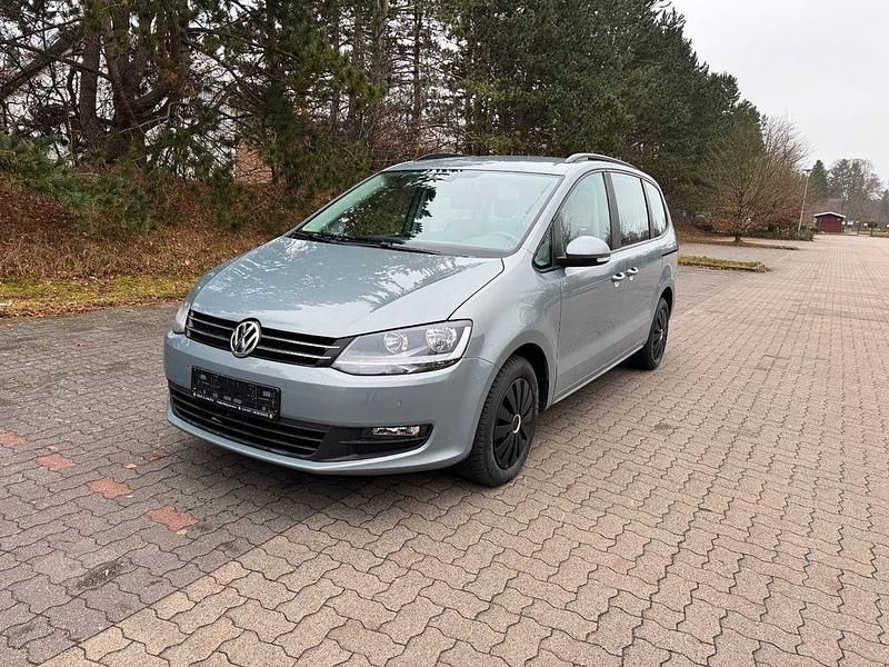 Gebraucht VW Sharan Trendline 150 PS (110 kW) 2011 Grau Van / Kleinbus