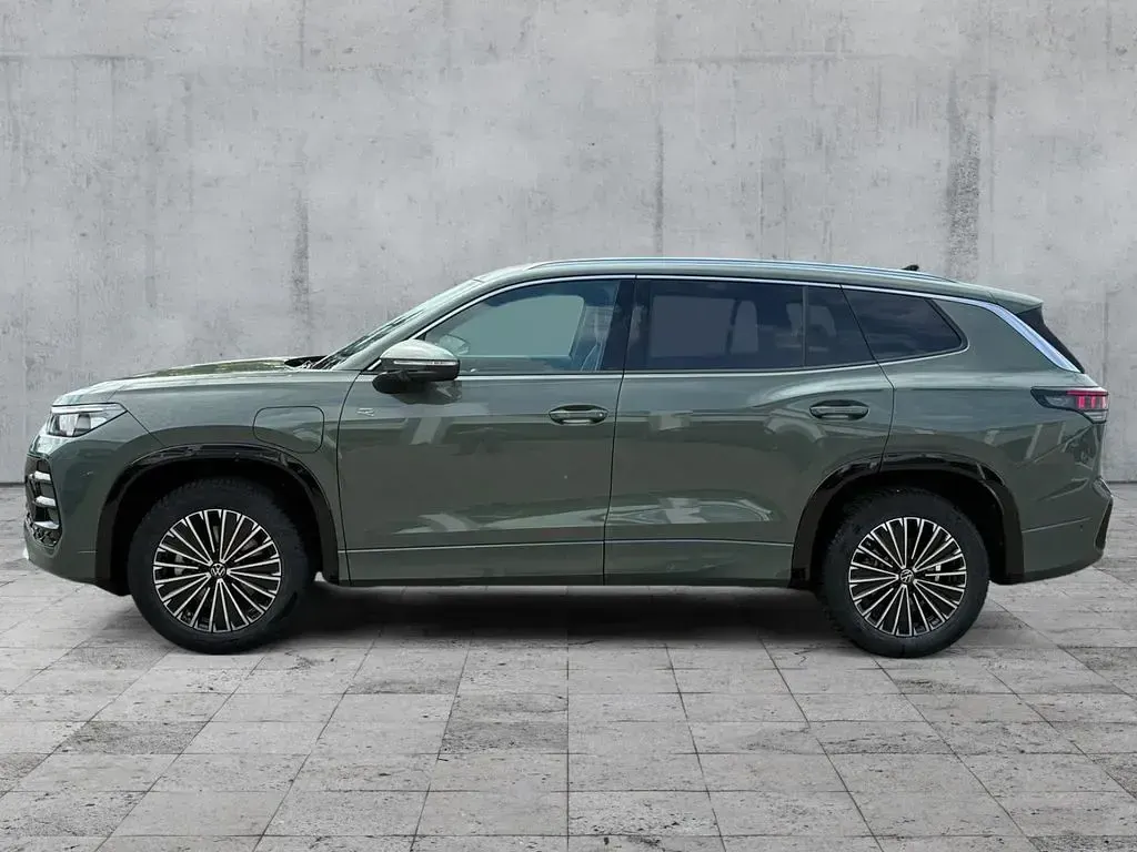 Gebraucht VW Tayron R-line 204 PS (150 kW) 2025 Cipressinogrün metallic SUV