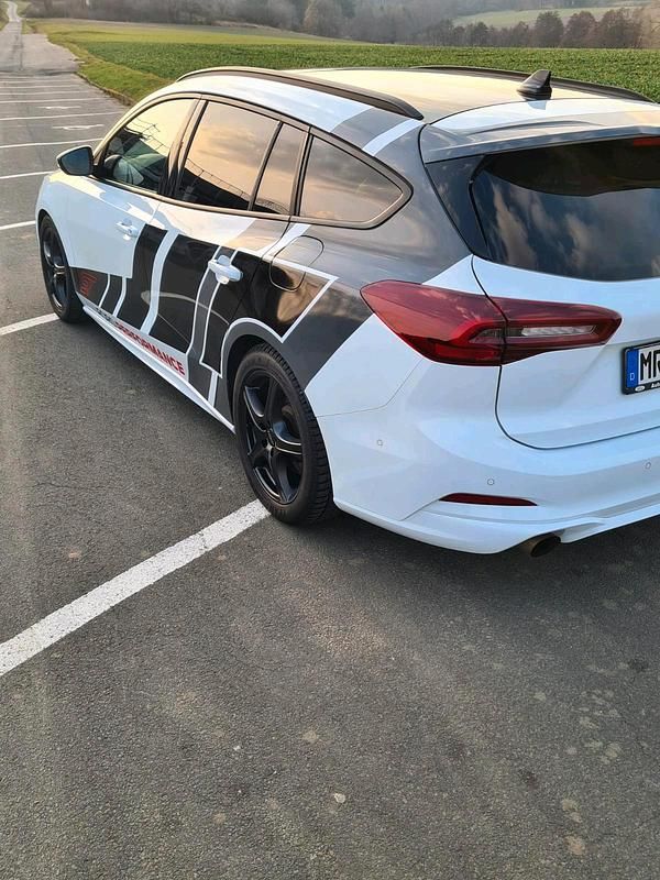 Gebraucht Ford Focus ST 280 PS (205 kW) 2023 Weiß Kombi