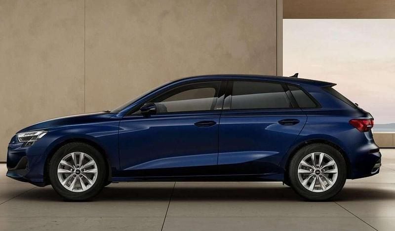 Navarrablau metallic Neu 2025 Audi A3 Limousine | 30.616 € (Superpreis) - Bild 1/4