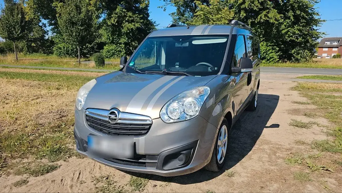 Gebraucht Opel Combo 109 PS (80 kW) 2016 Braun Van / Kleinbus