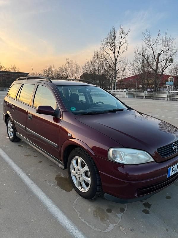 Rot Gebraucht 2002 Opel Astra Kombi | 1.350 € (Fairer Preis) - Bild 1/4