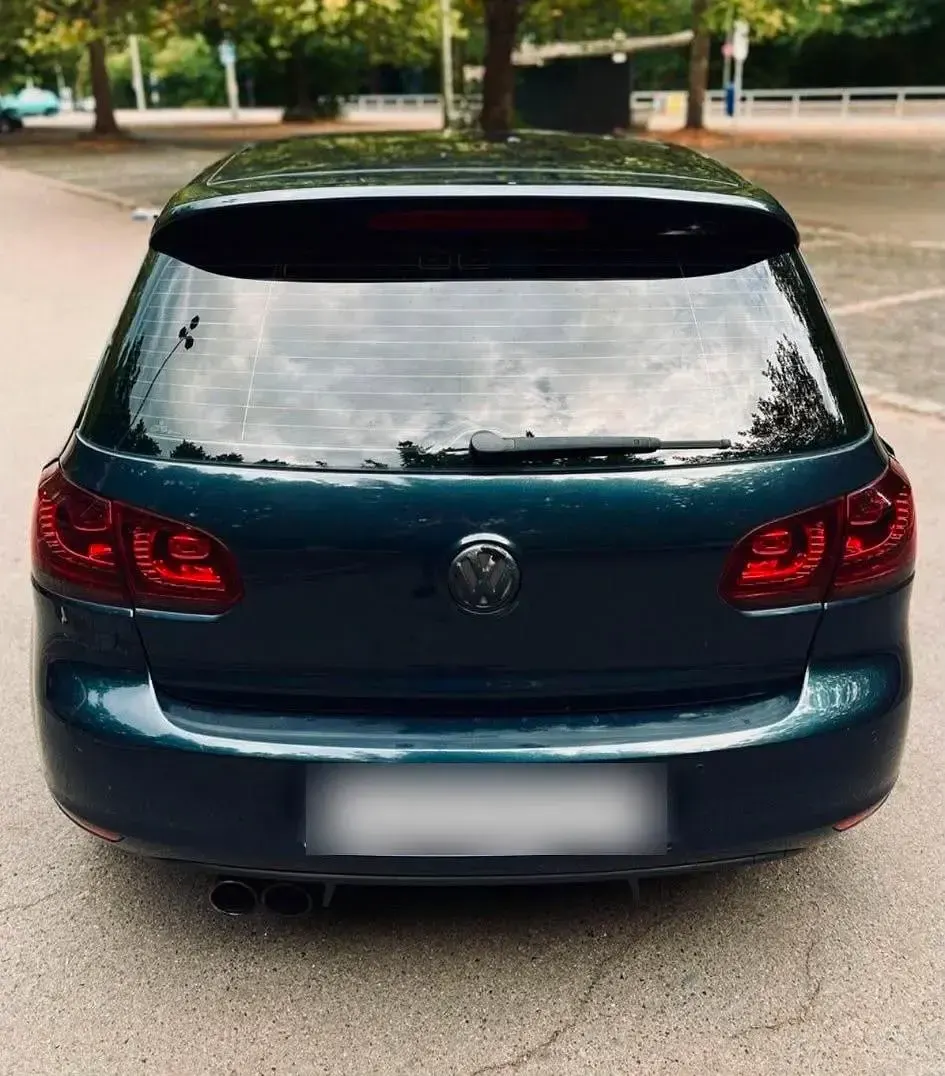 Gebraucht VW Golf VI 105 PS (77 kW) 2011 Blau Kleinwagen