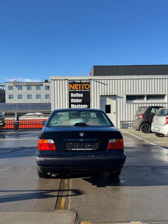 Gebraucht BMW 316 102 PS (75 kW) 1998 Blau Limousine