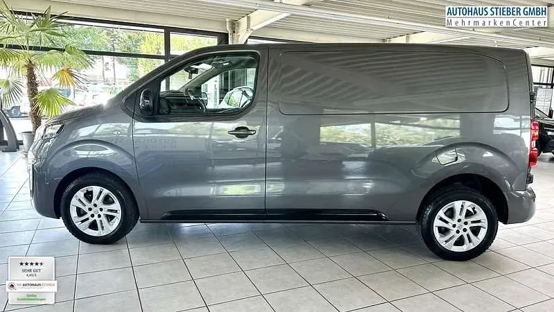 Gebraucht Opel Vivaro 177 PS (130 kW) 2021 Mondstein grau Van / Kleinbus