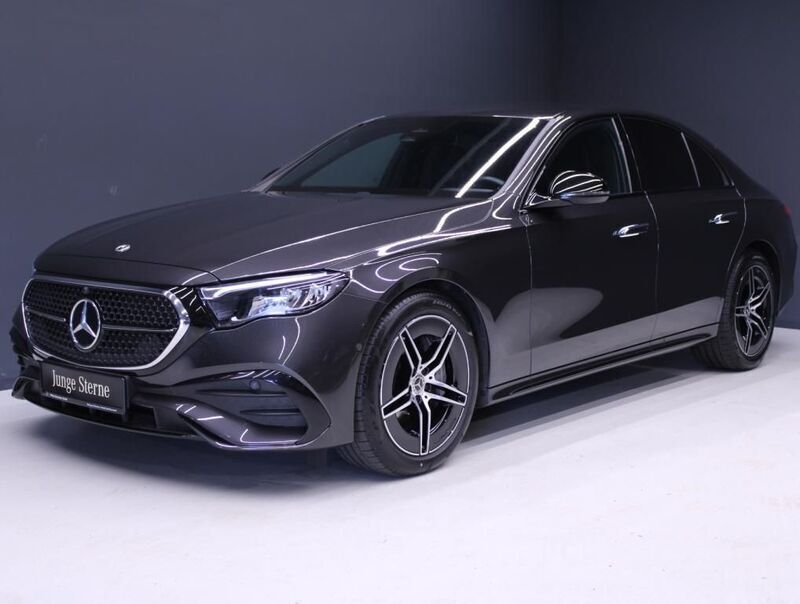 Metalliclack graphitgrau Gebraucht 2023 Mercedes E220 AMG Limousine | 51.390 € (Fairer Preis) - Bild 1/4