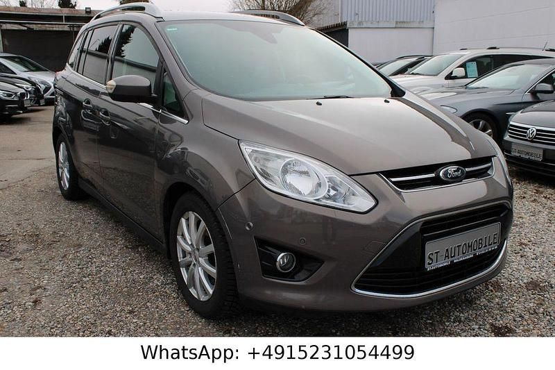 Gebraucht Ford Grand C-Max Titanium 140 PS (102 kW) 2014 Braun Van / Kleinbus