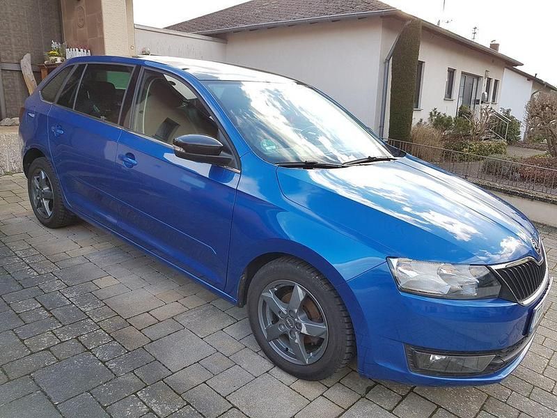 Gebraucht Skoda Rapid Ambition 90 PS (66 kW) 2017 Blau Kleinwagen