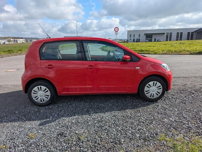 Second-hand VW up! move up! 60 CP (44 kW) 2012 Roșu Hatchback