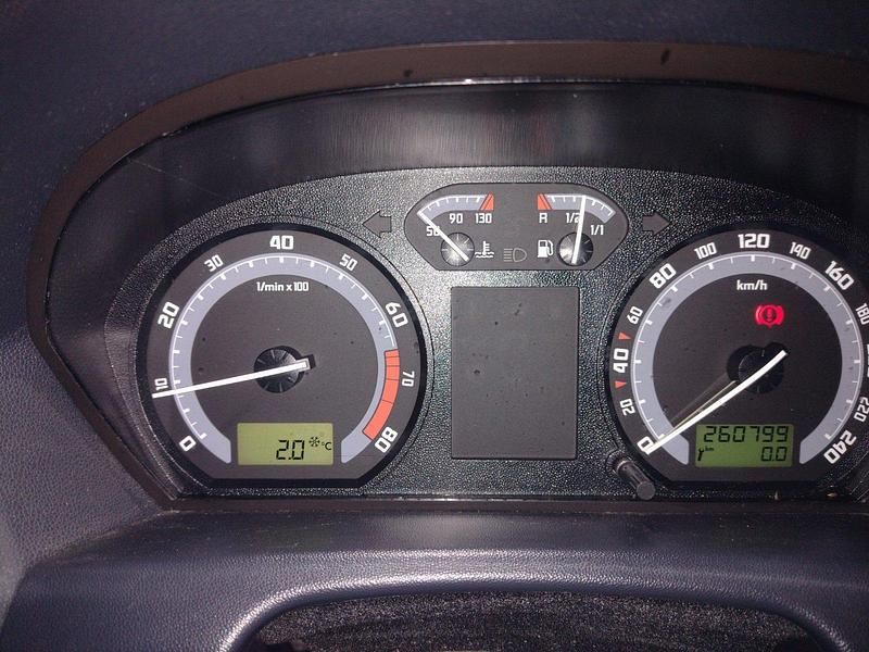 Grau Gebraucht 2006 Skoda Fabia Kombi | 600 € (Guter Preis) - Bild 1/4