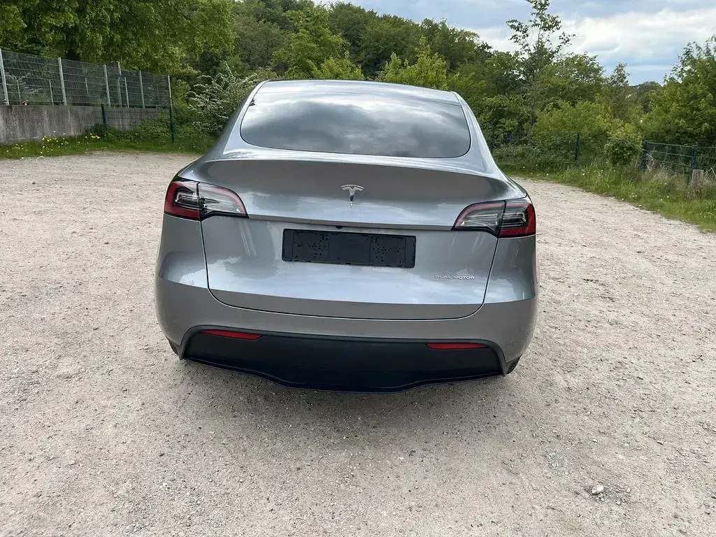 Gebraucht Tesla Model Y 378 kW (514 PS) 2024 Grau SUV