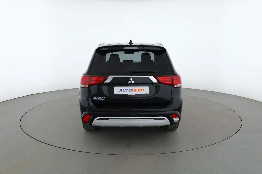 Gebraucht Mitsubishi Outlander P-HEV Plus 311 PS (228 kW) 2020 Schwarz SUV