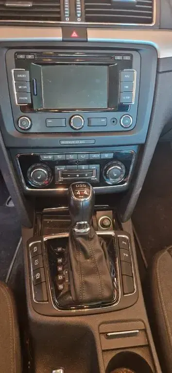 Gebraucht Skoda Superb 170 PS (125 kW) 2014 Braun Limousine