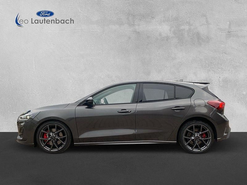 Gebraucht Ford Focus ST 280 PS (205 kW) 2024 Magneticgrau (metallic) Limousine